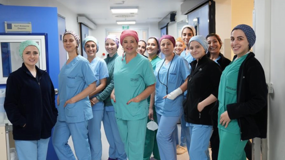 Kadın hastalıkları, doğum ve genital estetik hizmetleri - Op. Dr. Aylin Akıncı, İstanbul