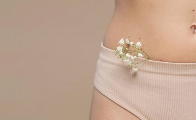 Kadın hastalıkları, doğum ve genital estetik hizmetleri - Op. Dr. Aylin Akıncı, İstanbul